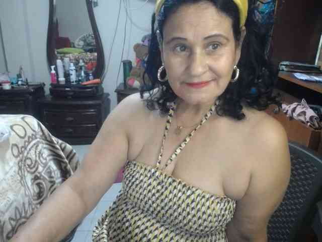 jazmin-mature webcam