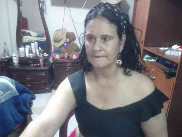 jazmin-mature webcam