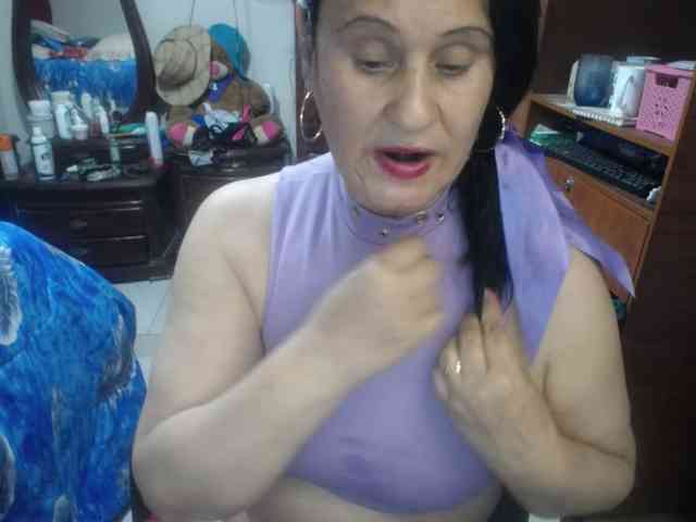 jazmin-mature