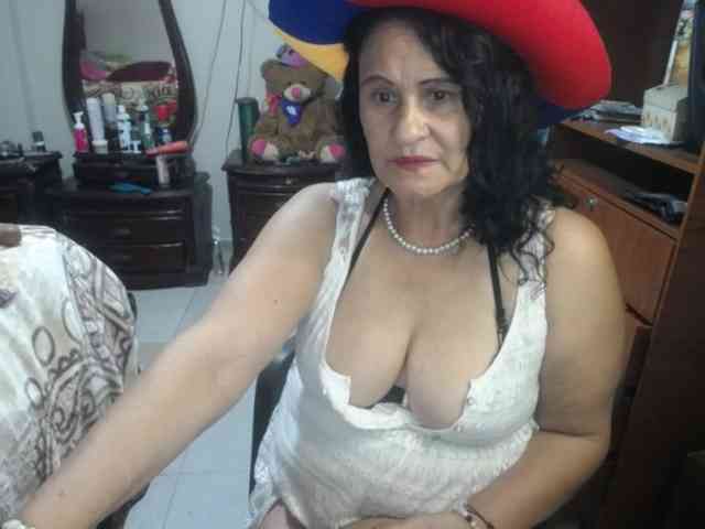 jazmin-mature webcam