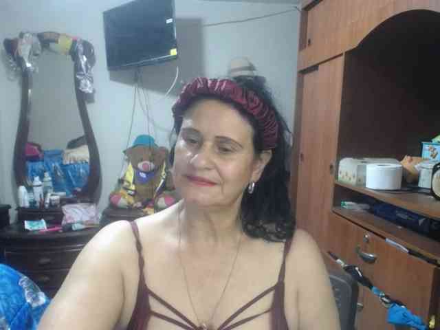 jazmin-mature webcam