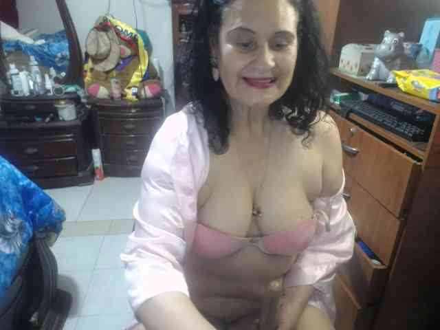 jazmin-mature webcam