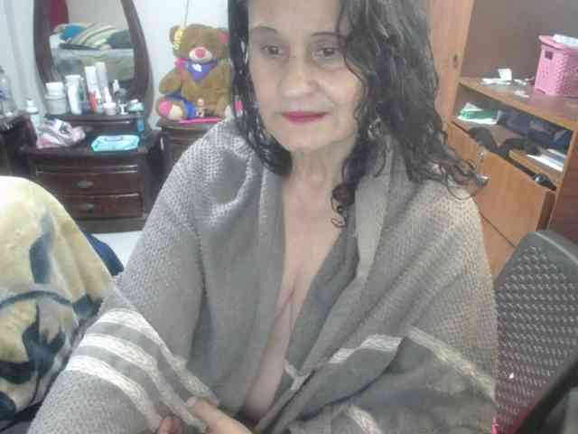 jazmin-mature webcam