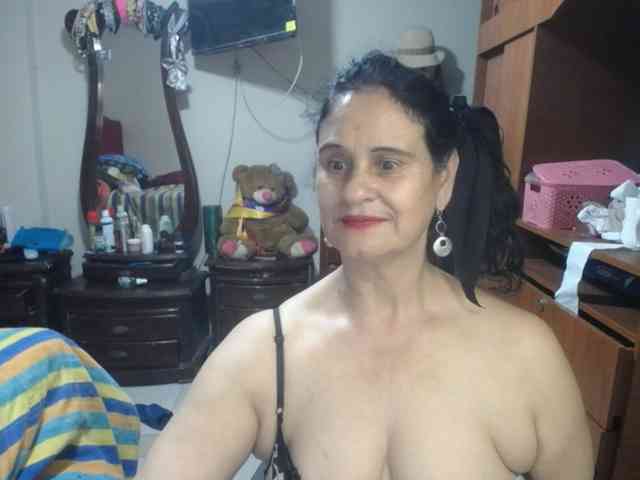 jazmin-mature webcam