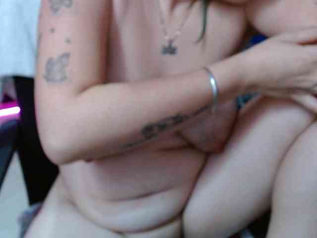 Karoline-lov3 webcam