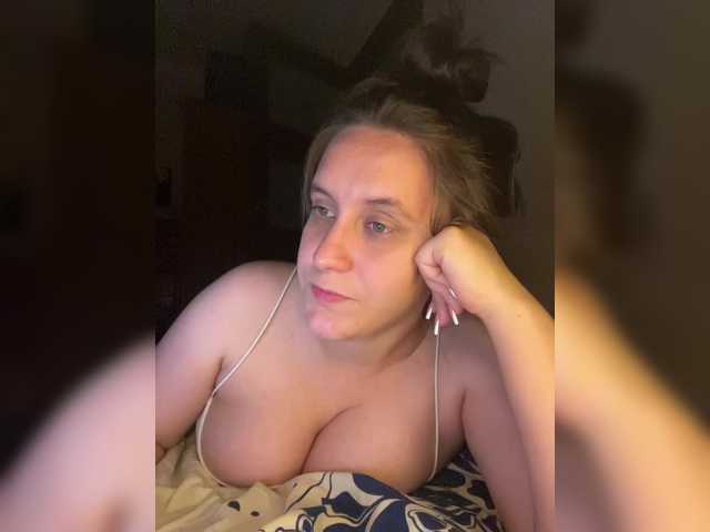 Bunnyb live webcam show