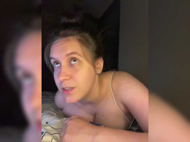 Bunnyb live webcam show