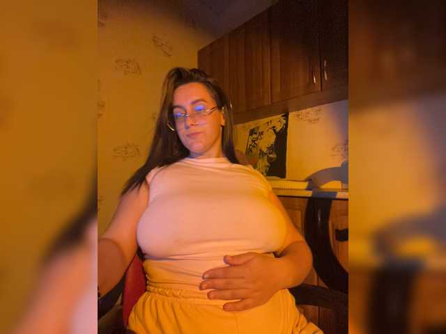 Bunnyb live cam on BongaCams