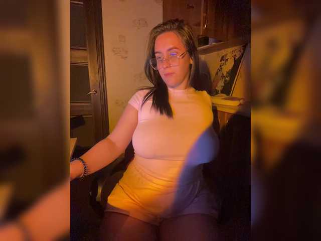 Bunnyb live cam on BongaCams