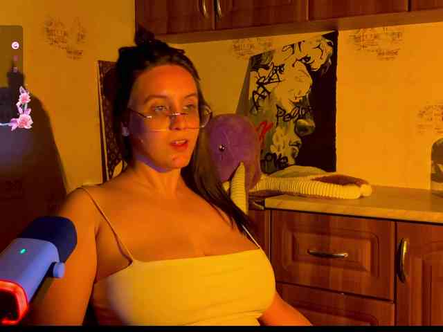 Limonchikkk webcam
