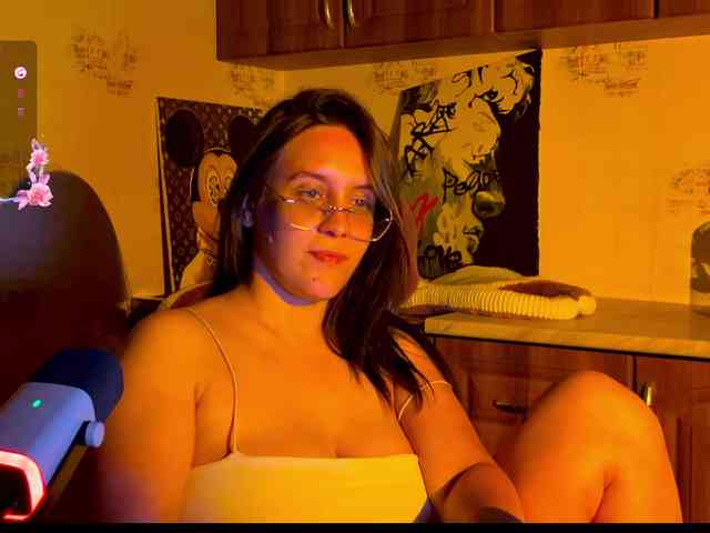Limonchikkk webcam