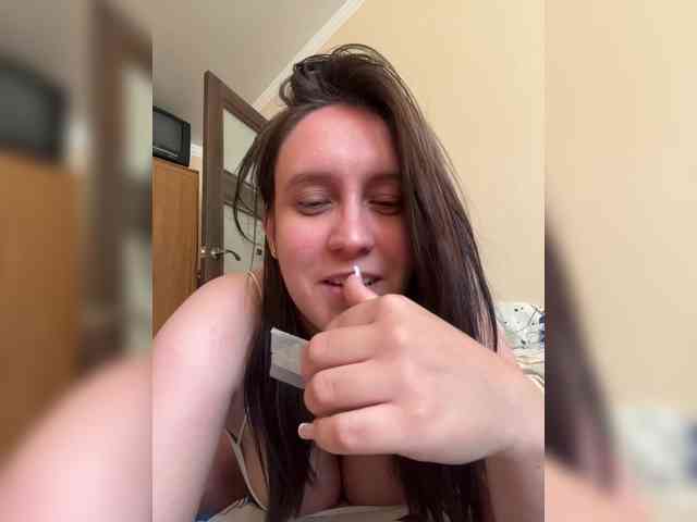 Limonchikkk webcam