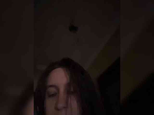 Limonchikkk webcam