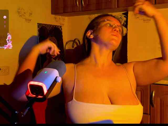 Limonchikkk webcam