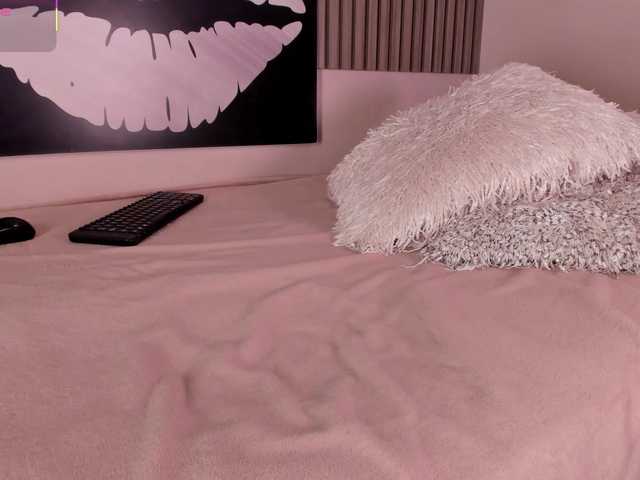 Kloe-S live cam on BongaCams