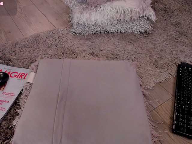 Kloe-S live cam on BongaCams