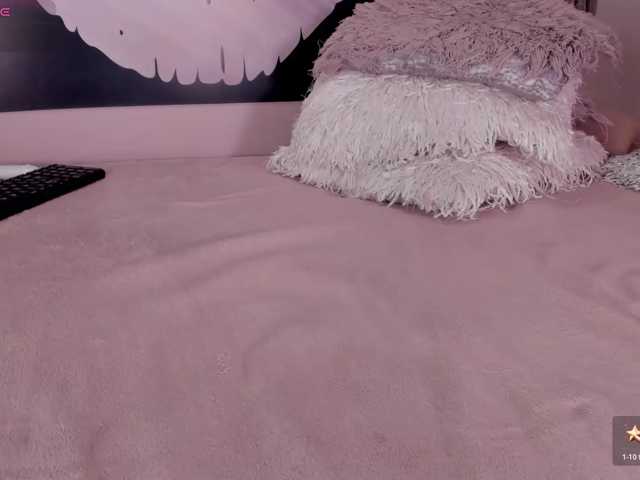 Kloe-S, en vivo ahora en BongaCams