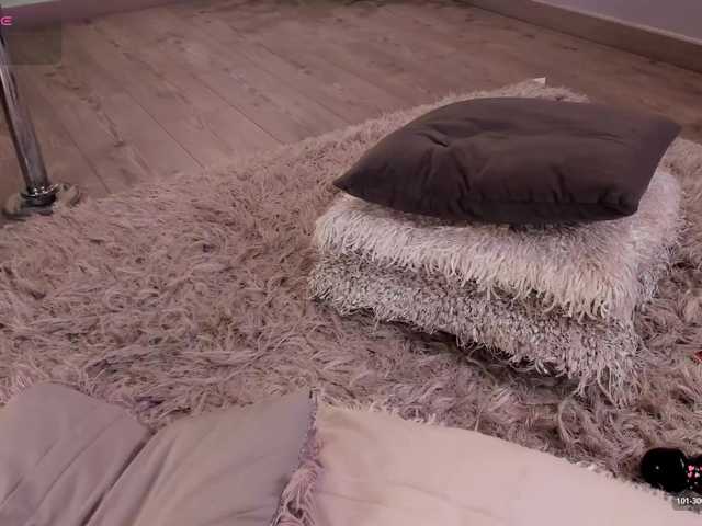 Kloe-S live webcam show
