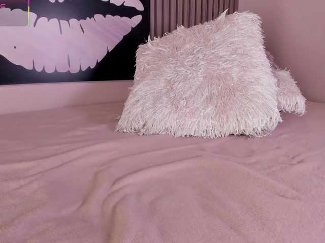 Kloe-S live cam on BongaCams