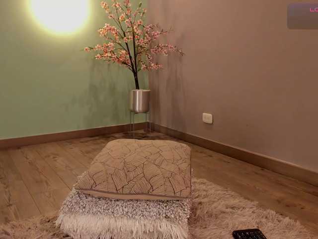 Kloe-S live cam on BongaCams