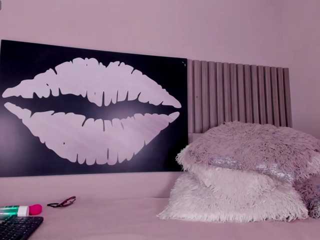 Kloe-S live cam on BongaCams