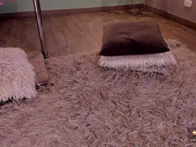 Kloe-S live cam on BongaCams