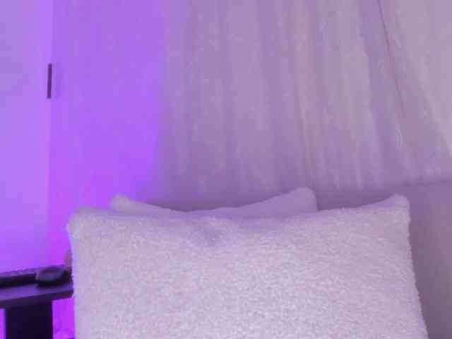 cutte-hanna18 webcam