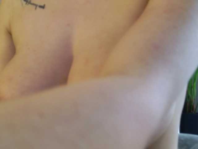 EmilyxJames live cam on BongaCams