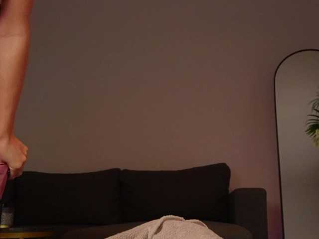 EmilyxJames live cam on BongaCams