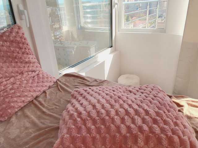 EmilyxJames's BongaCams show and profile