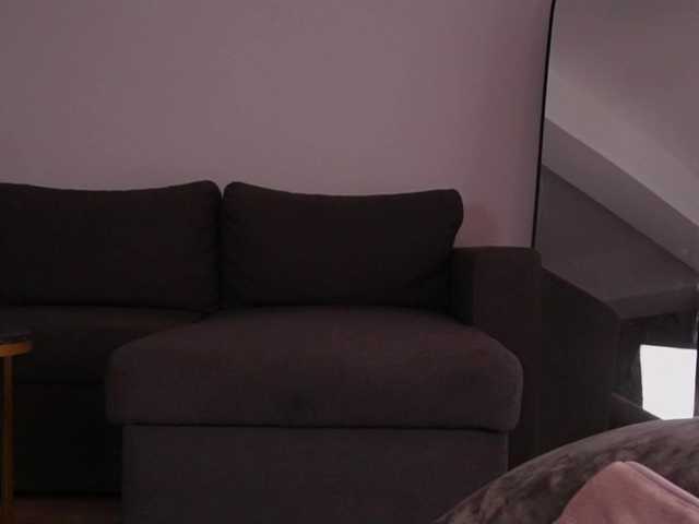 EmilyxJames live cam on BongaCams