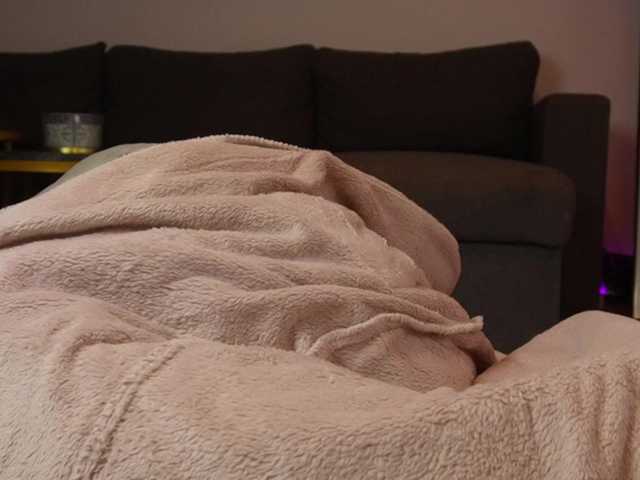 EmilyxJames live cam on BongaCams