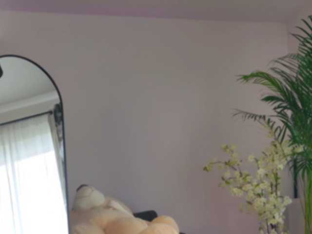EmilyxJames live cam on BongaCams