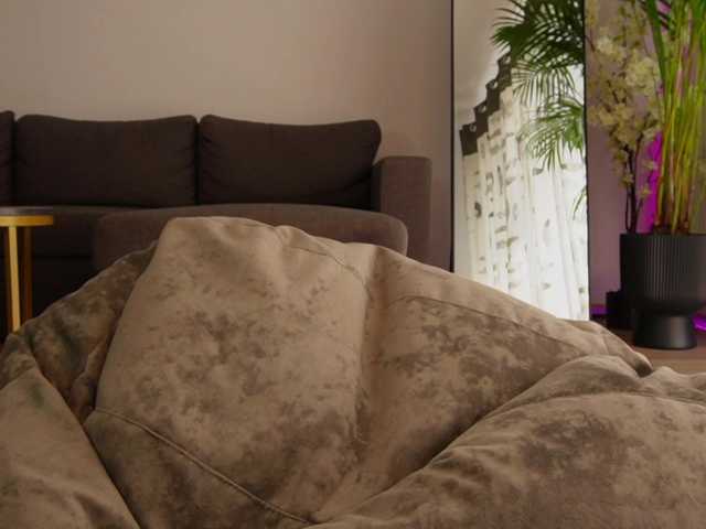 EmilyxJames live cam on BongaCams