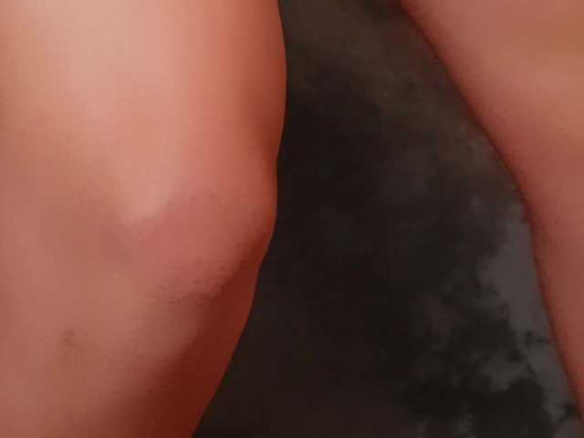 EmilyxJames live cam on BongaCams