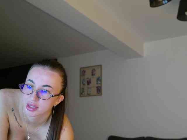 public webcam porn EmilyxJames
