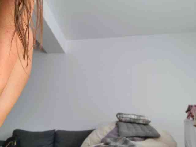 EmilyxJames webcam