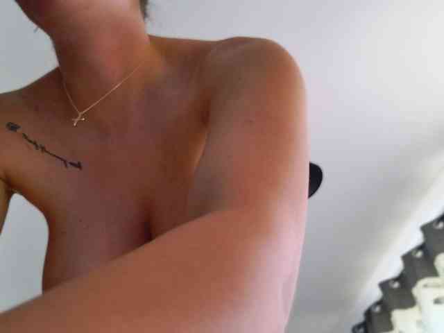 EmilyxJames webcam