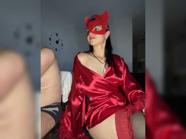 SexyMilf23 live webcam show