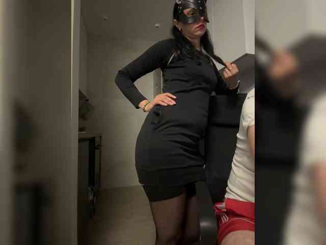 SexyMilf23 Live Webcam on BongaCams