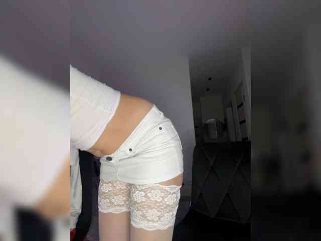 SexyMilf23 webcam