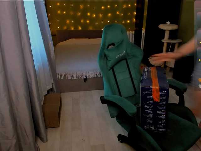 Girlfromanothercity live cam on BongaCams
