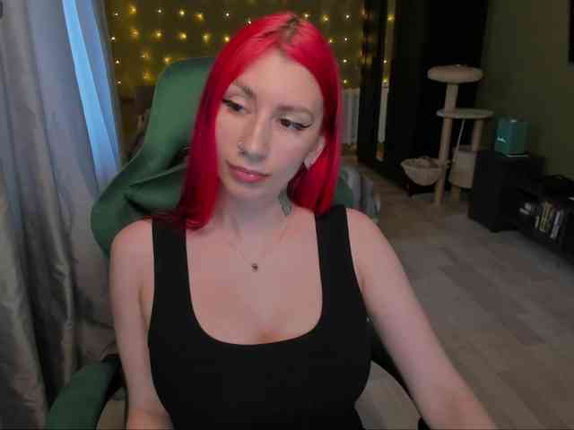 Girlfromanothercity webcam