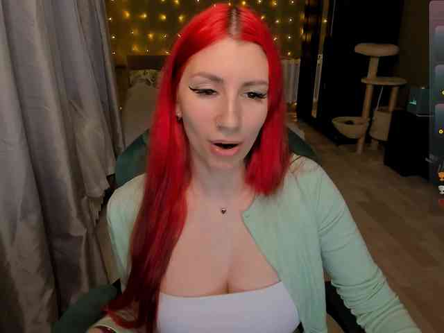 Girlfromanothercity webcam