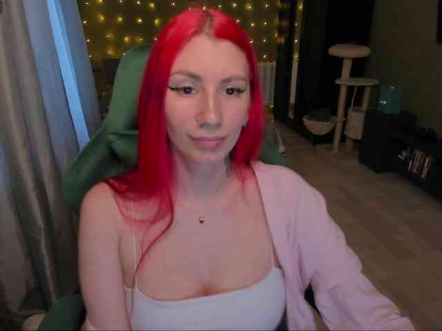 Girlfromanothercity webcam