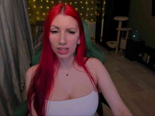 Girlfromanothercity webcam