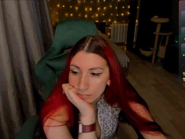 Girlfromanothercity webcam