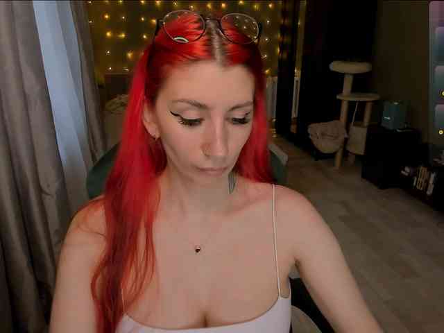 Girlfromanothercity webcam
