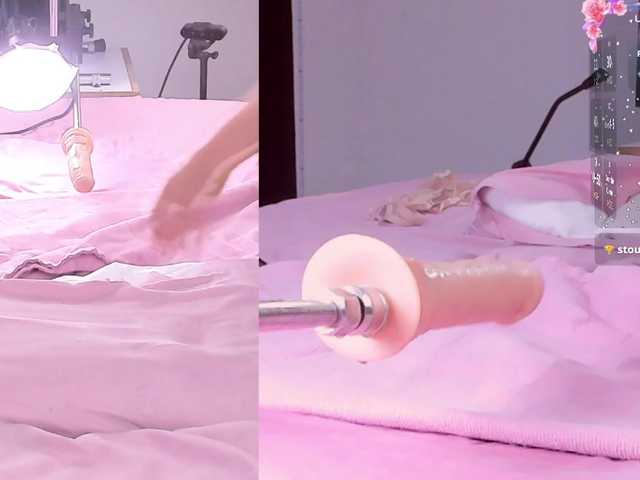 Riley-Sweet live cam on BongaCams