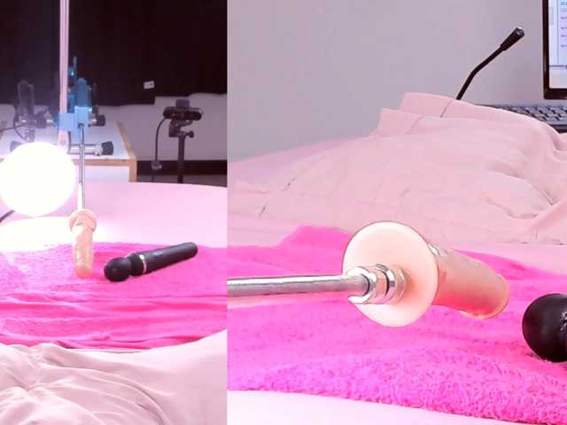 Riley-Sweet live cam on BongaCams